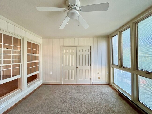 Building Photo - 10714 Kings Riding Way