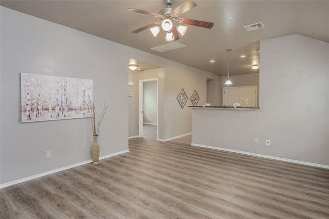 Building Photo - 8113 Frye Ln