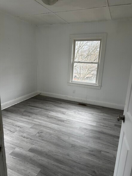 Building Photo - 286 Norway Ave