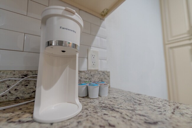 Building Photo - 2627 Ambergate Rd