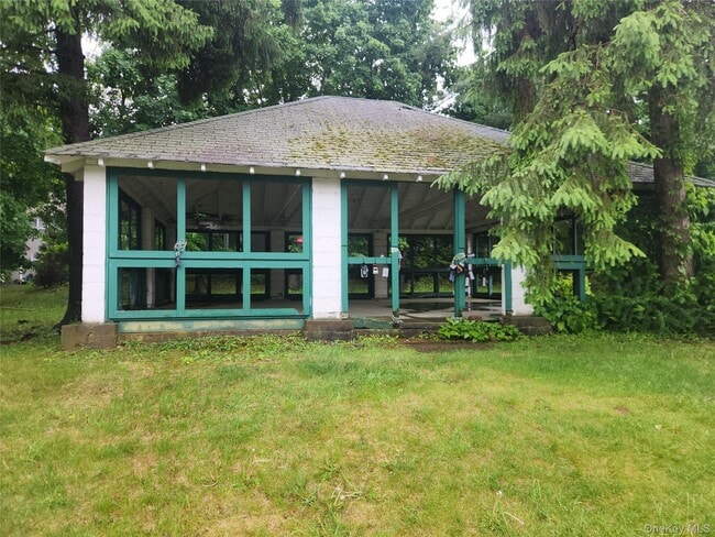 Building Photo - 3208 Villa Dr