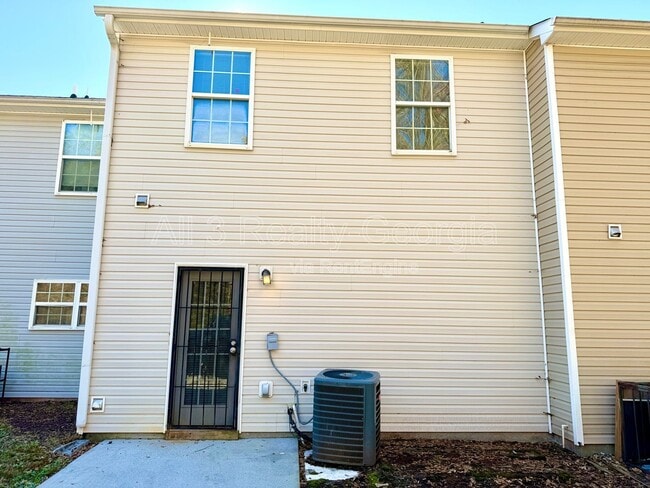 Building Photo - 8330 Oakley Cir