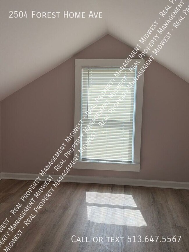 Building Photo - 2504 Forest Home Ave