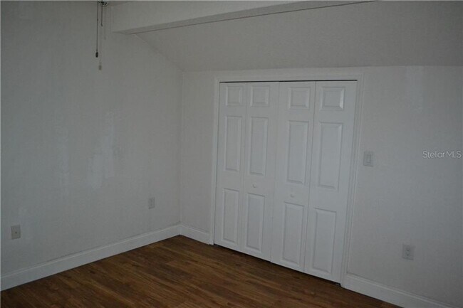 Building Photo - 603 Grenadine Ct