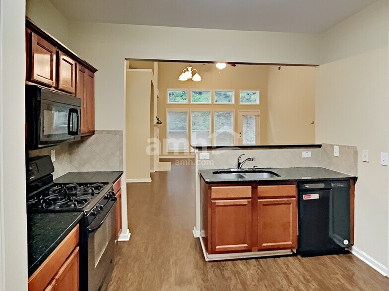 Building Photo - 2263 Worrall Hill Dr
