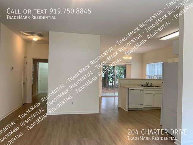 Building Photo - 204 Charter Dr
