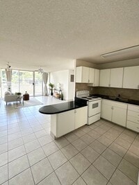 Building Photo - 2br 1bath 2pkg unit at Valleyview Melemanu!