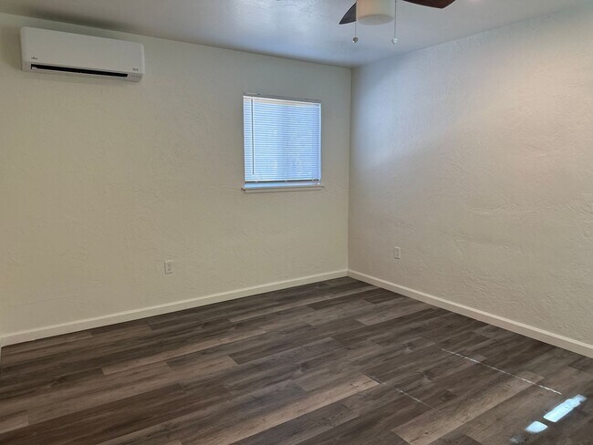 Building Photo - Completely remodeled 2 bedroom gem with 1 ...