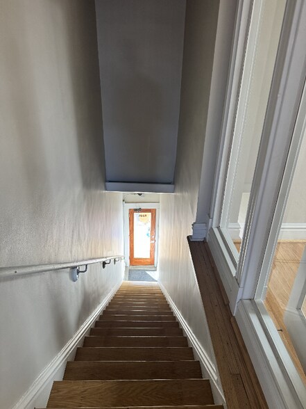 Building Photo - 5145 Shaw Ave