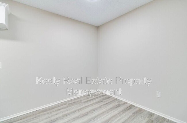 Building Photo - 107 Meudon St