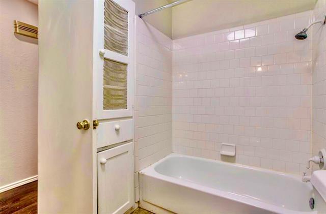 Building Photo - 505 Melrose Dr