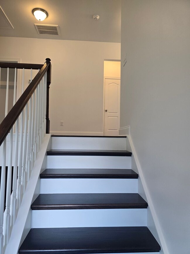 Building Photo - The Parks at Meadowview