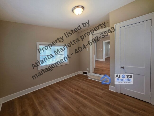 Building Photo - Charming Remodeled 3 Bedroom Ranch in the ...