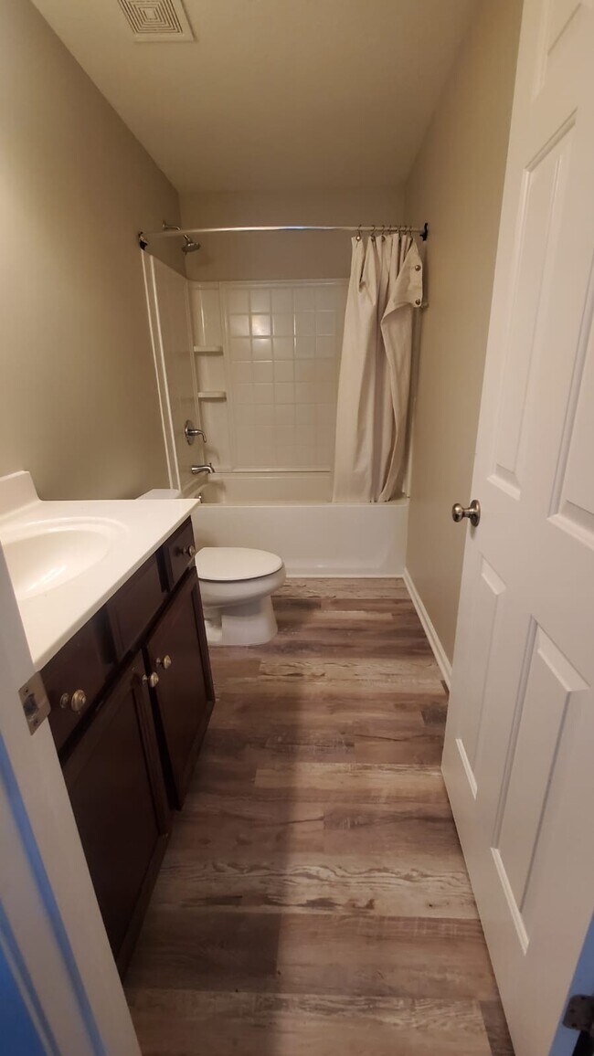 Building Photo - 5609 David Christian Pl