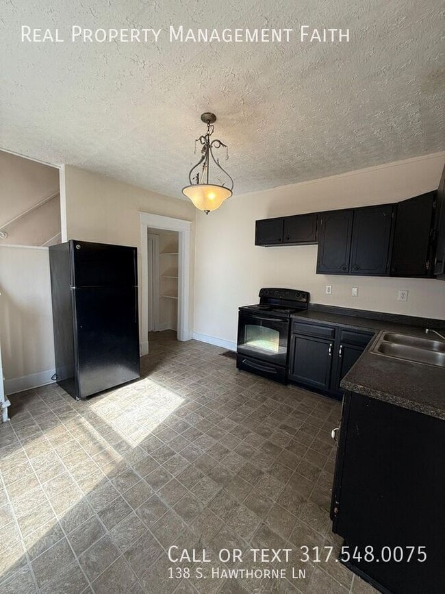 Building Photo - 138 S Hawthorne Ln