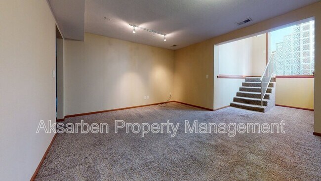 Building Photo - 2776 33rd Ave