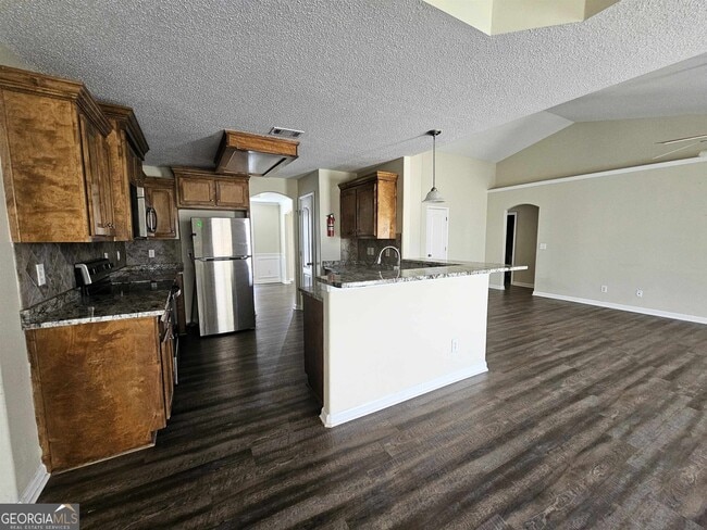 Building Photo - 1746 Tugalo Dr