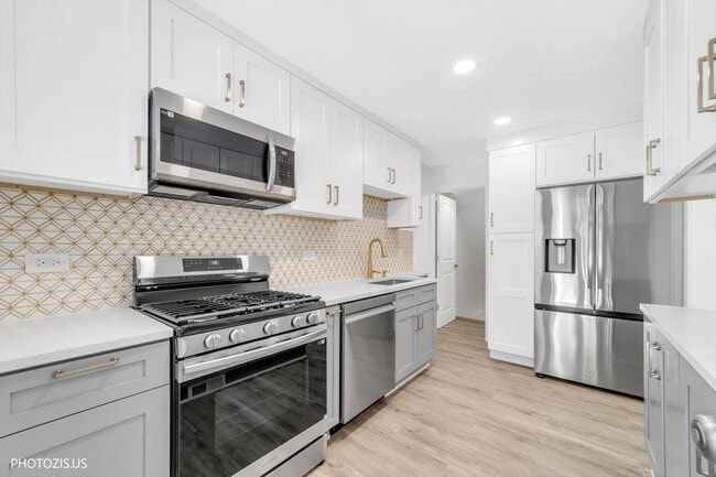 Building Photo - 803 Brummel St
