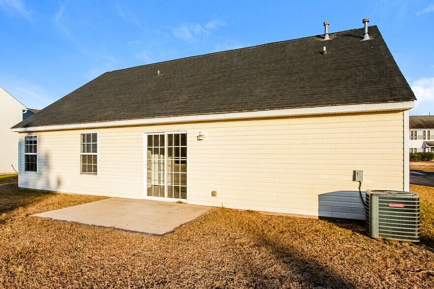 Building Photo - 234 Glencroft Dr