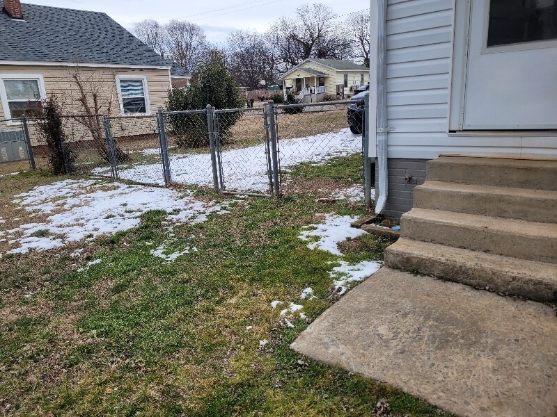 Building Photo - 1407 Whitsett St