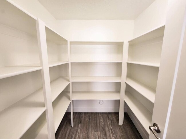 Building Photo - 277 E 1500 N St