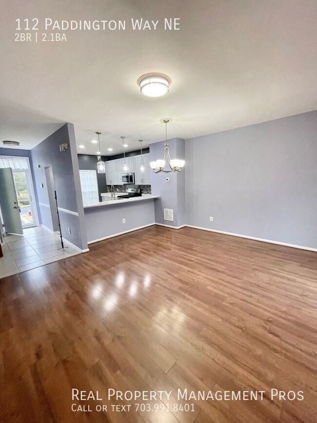 Building Photo - 112 Paddington Way NE