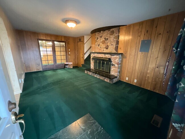 Building Photo - 5859 S