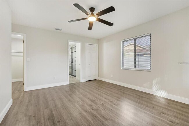 Building Photo - 1052 Manchester Cir
