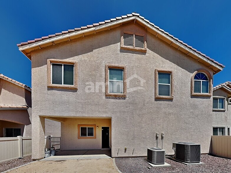 Building Photo - 8845 Red Fox Dr