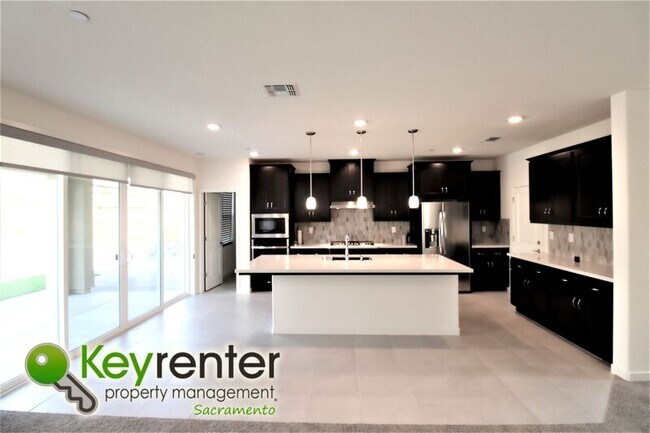 Building Photo - 4684 Flagstaff Dr