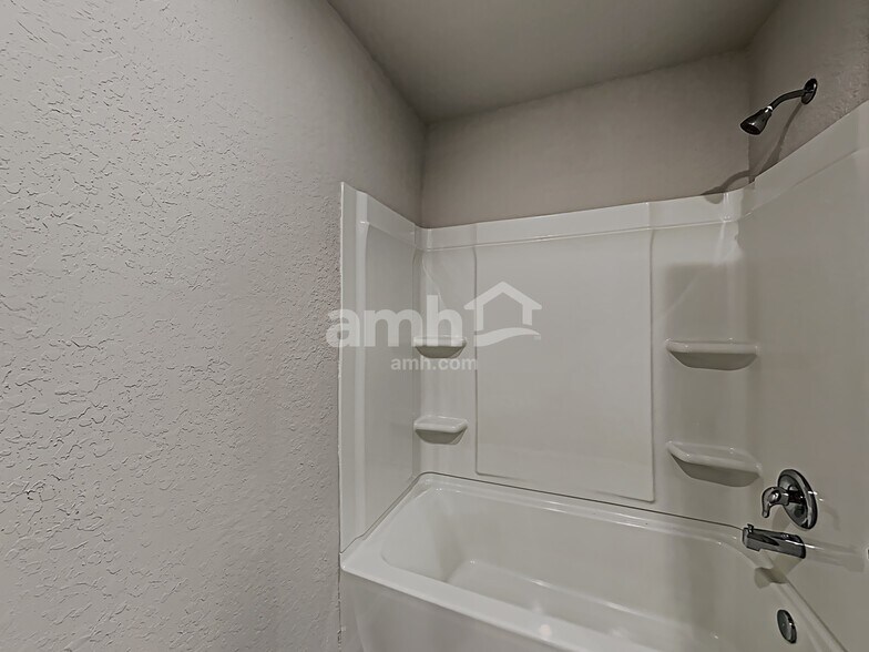 Building Photo - 10603 Varmus Dr