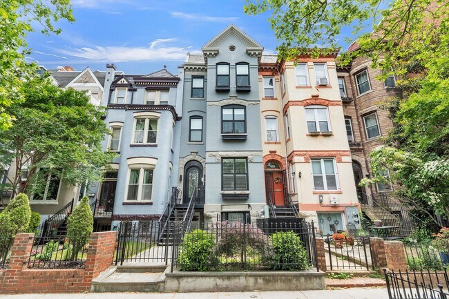 Building Photo - 3453 Holmead Pl NW