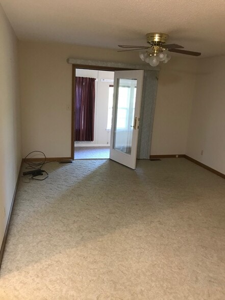 Building Photo - 151 Henry Sledd Rd