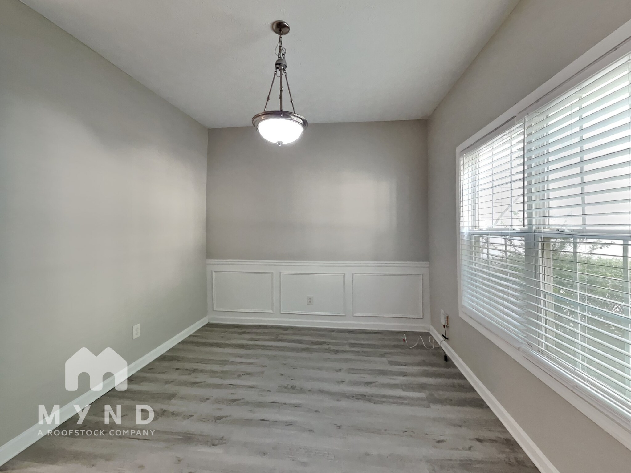Building Photo - 857 Glynn Oaks Dr