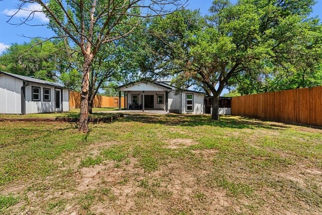 Building Photo - 6501 Thomas Springs Rd