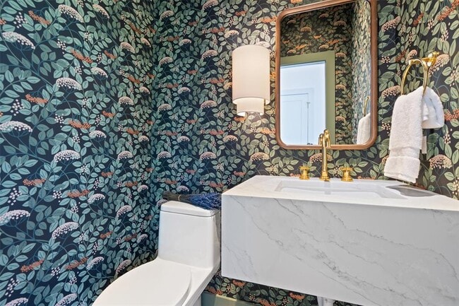 Building Photo - 5914 Cape Coral Dr