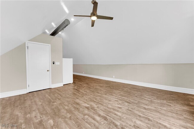 Building Photo - 1616 Eddington Rd