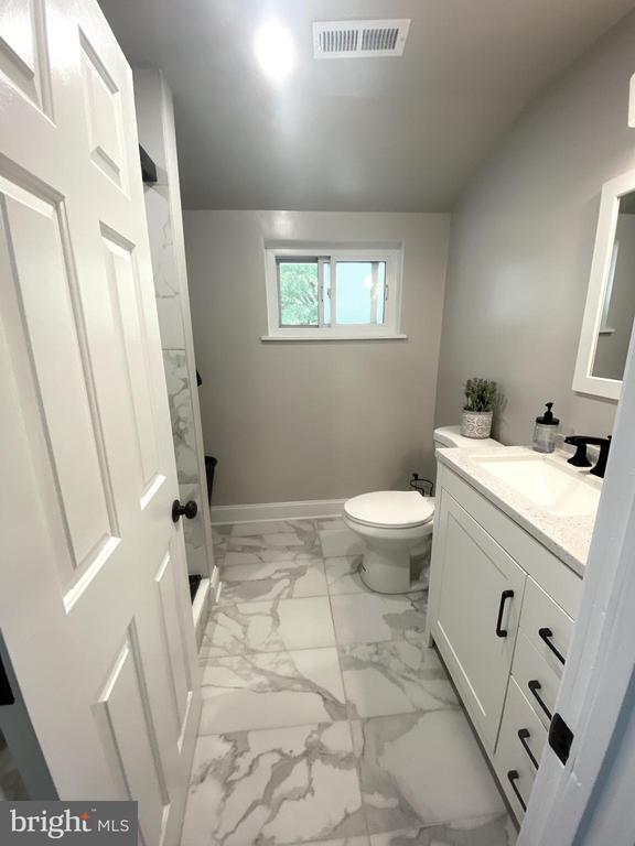 Building Photo - 5705 Denfield Rd