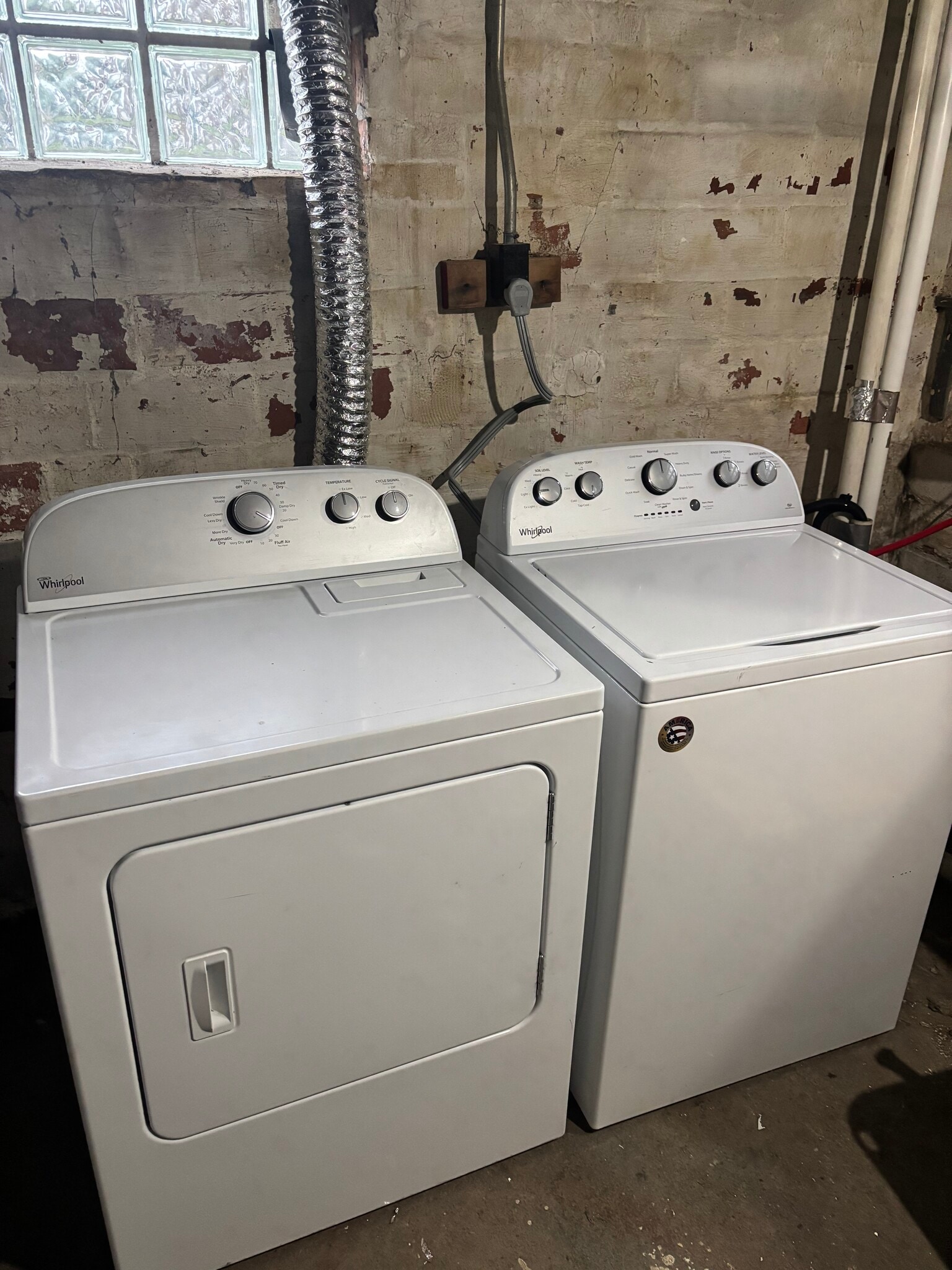 Building Photo - 1813 Willowdale Ave