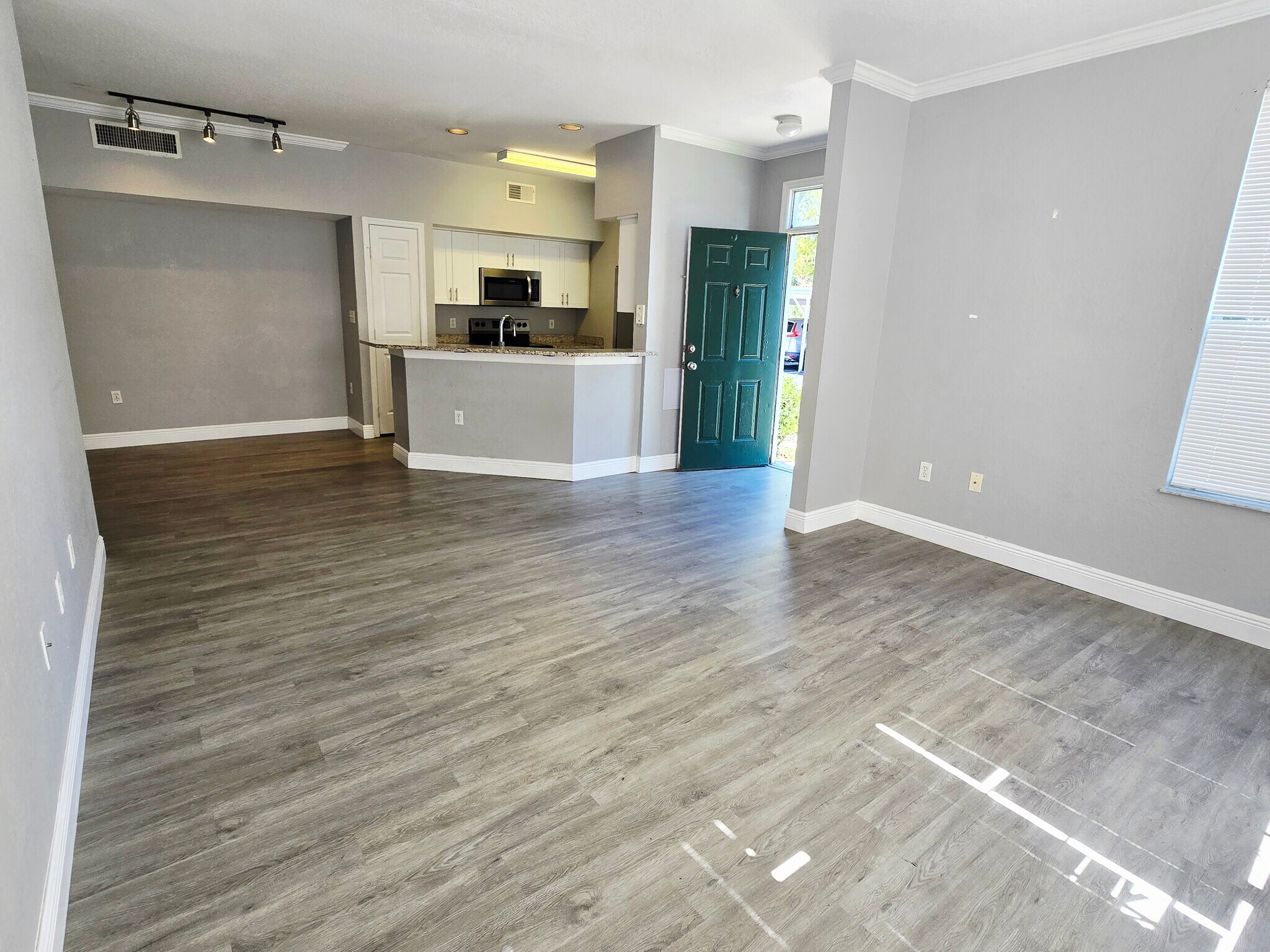 Building Photo - 9058 Lake Chase Island Way
