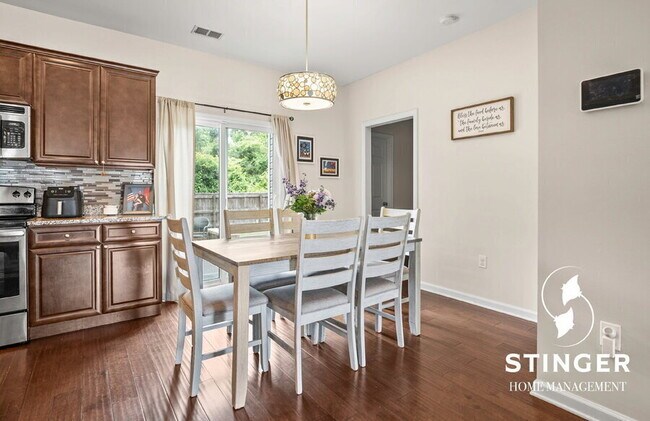 Building Photo - 67 Wintergreen Dr