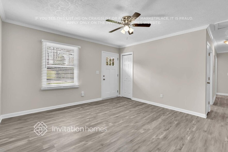 Building Photo - 3054 Cottonwood Dr SE