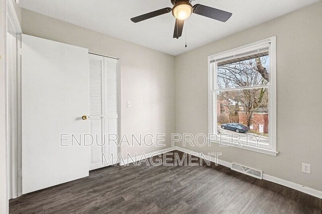 Building Photo - 334 Hyde Park Dr