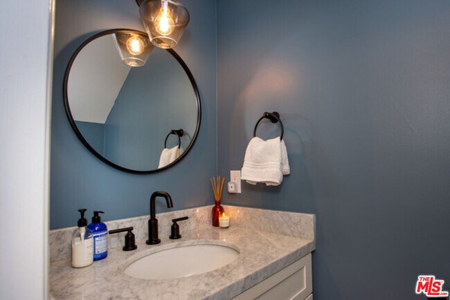 Building Photo - 8130 Redlands St