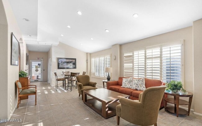 Building Photo - 1720 E Thunderbird Rd