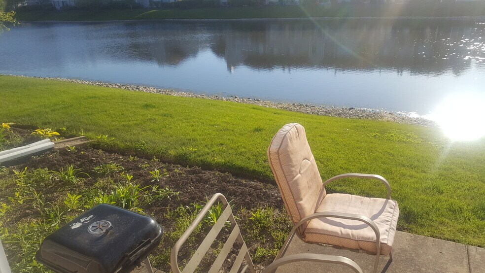 Building Photo - 9030 W Heathwood Cir