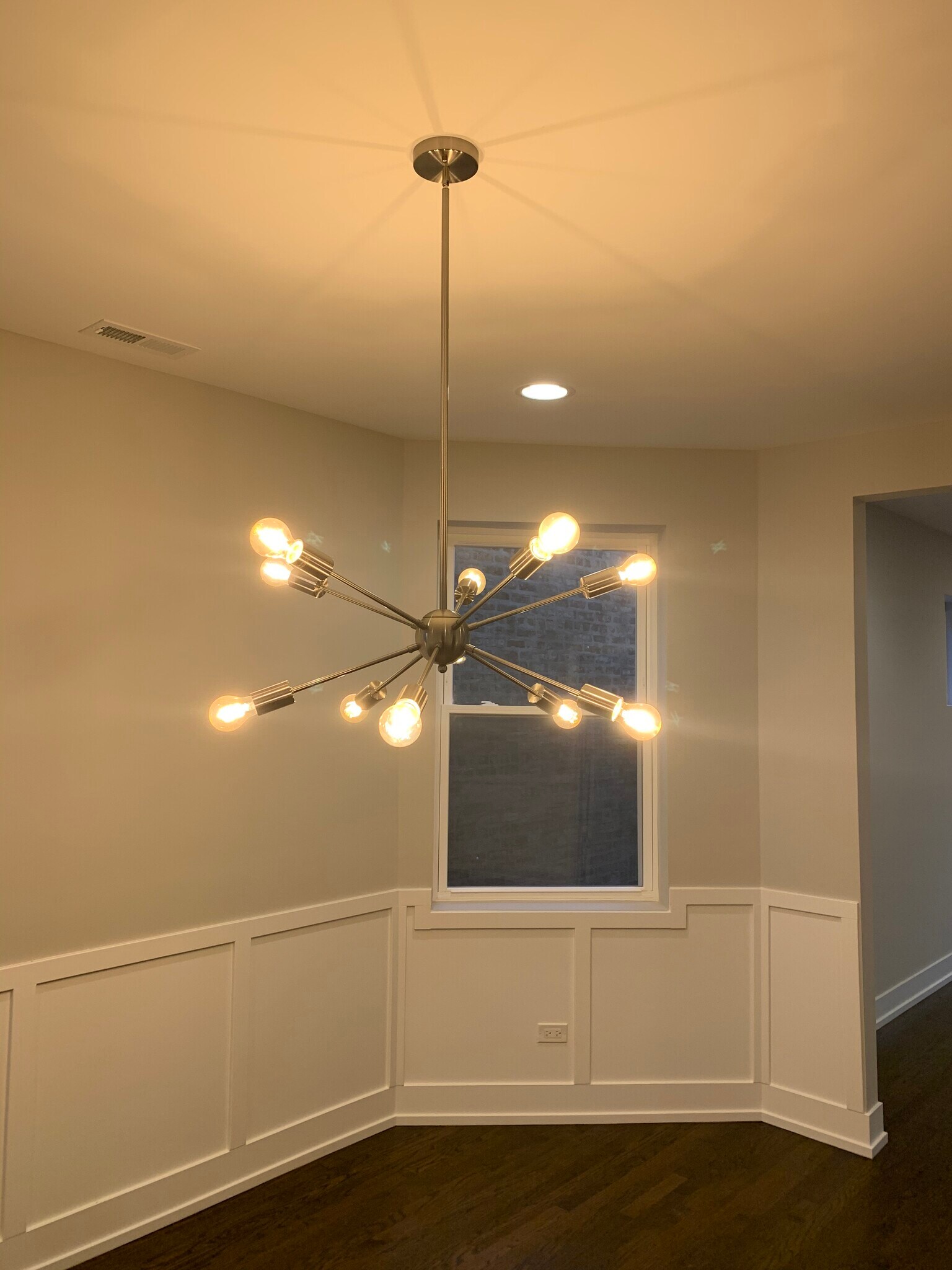 Building Photo - 5315 W Montrose Ave