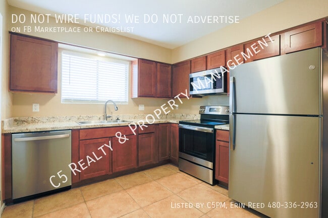 Building Photo - 4722 E Apollo Rd