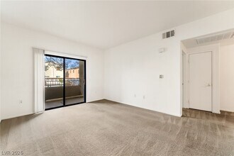 Building Photo - 8250 N Grand Canyon Dr