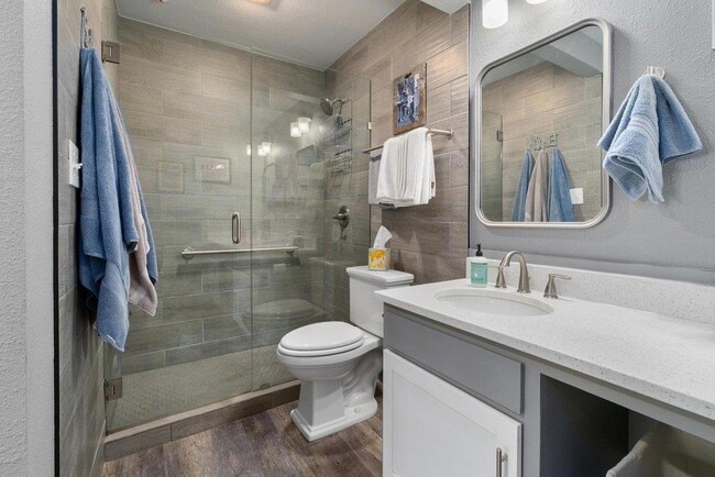 Building Photo - 1501 Barton Springs Rd